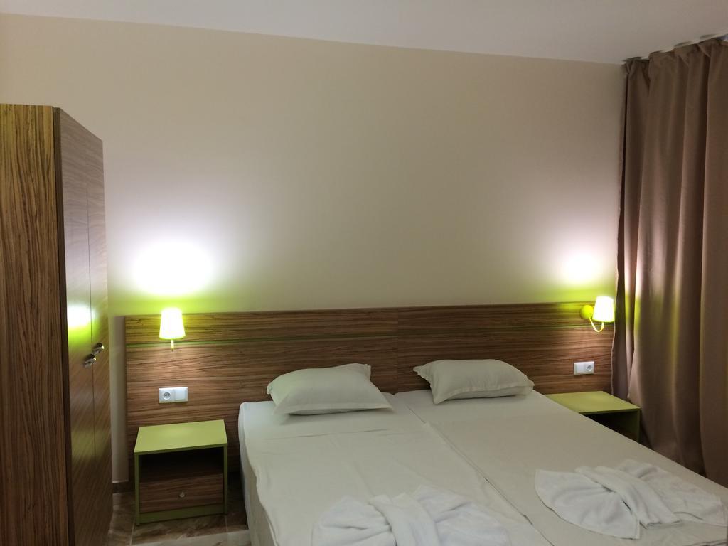 סאני ביץ' Tm Deluxe Hotel חדר תמונה